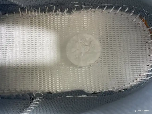 700 Adidas V2 Yeezy Sun GW0296 Boost 0514